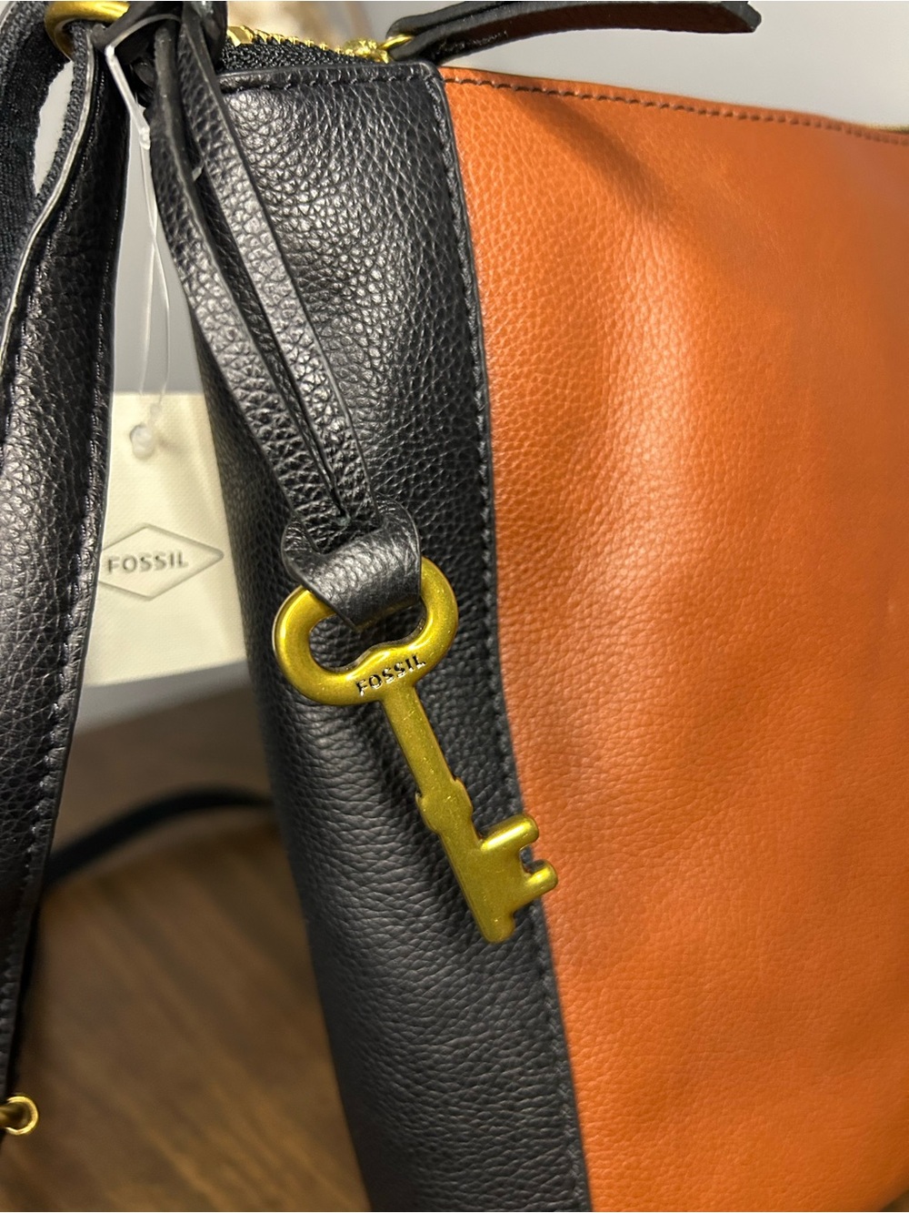 Fossil NWT Tara Crossbody Bag Black Brown Pebbled Leather - Picture 4 of 13